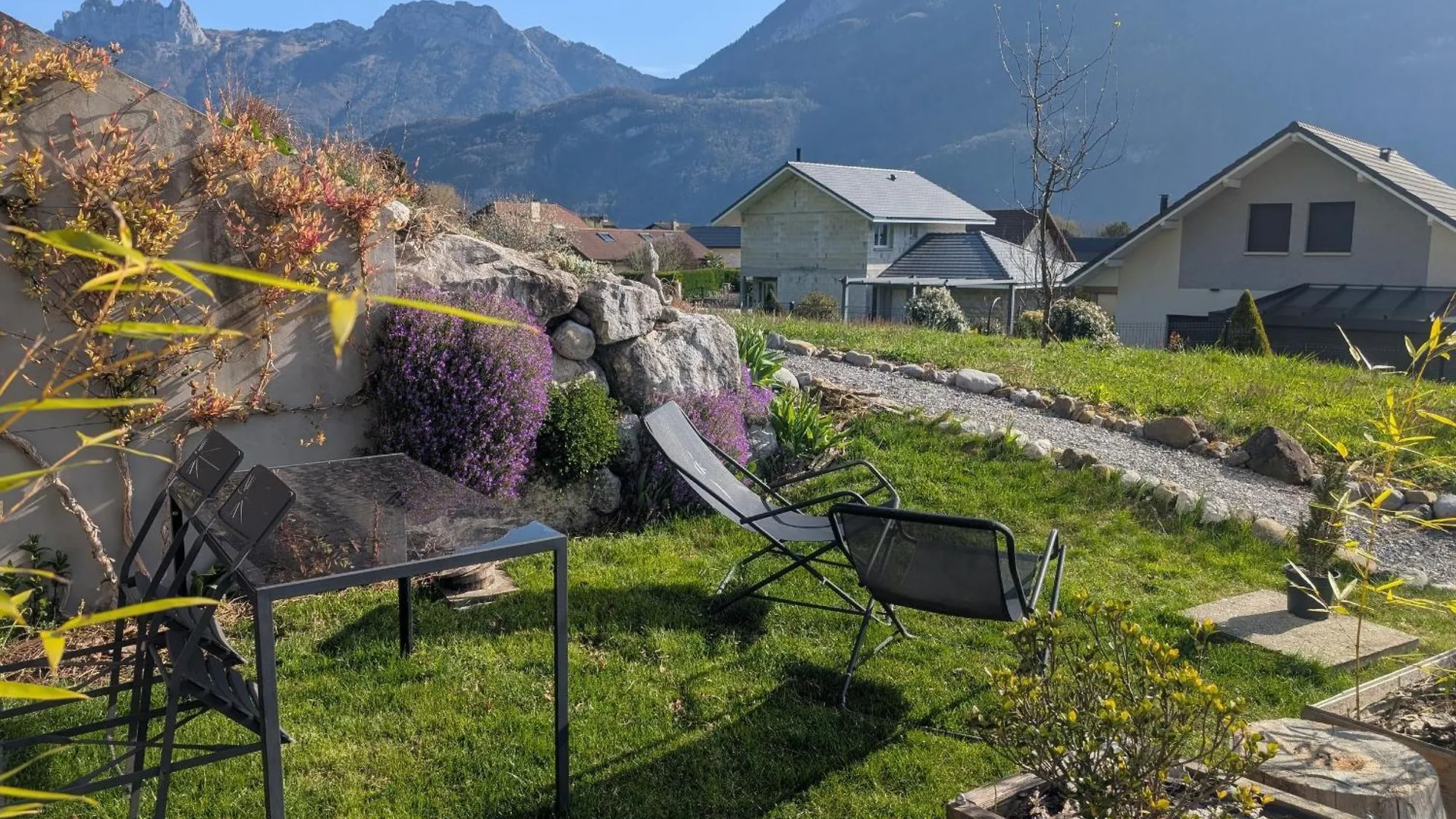 Studio A La Campagne Au Bout Du Lac D'Annecy Doussard France